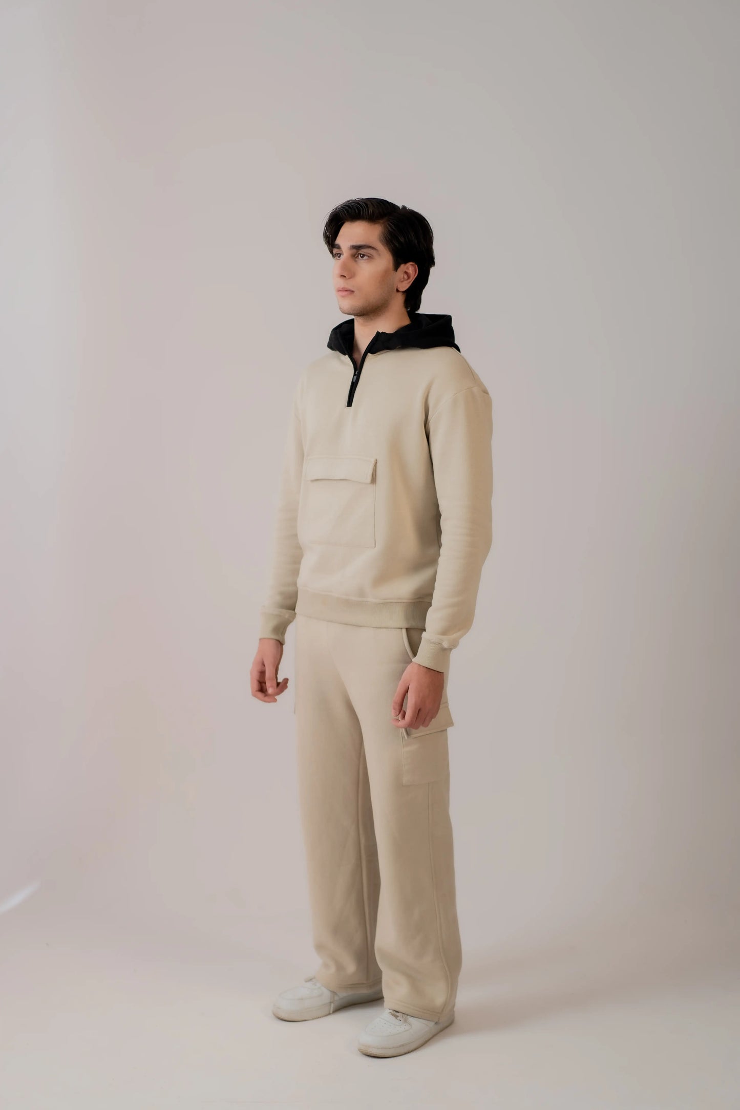BISCUIT HALF ZIPPER HOODIE
