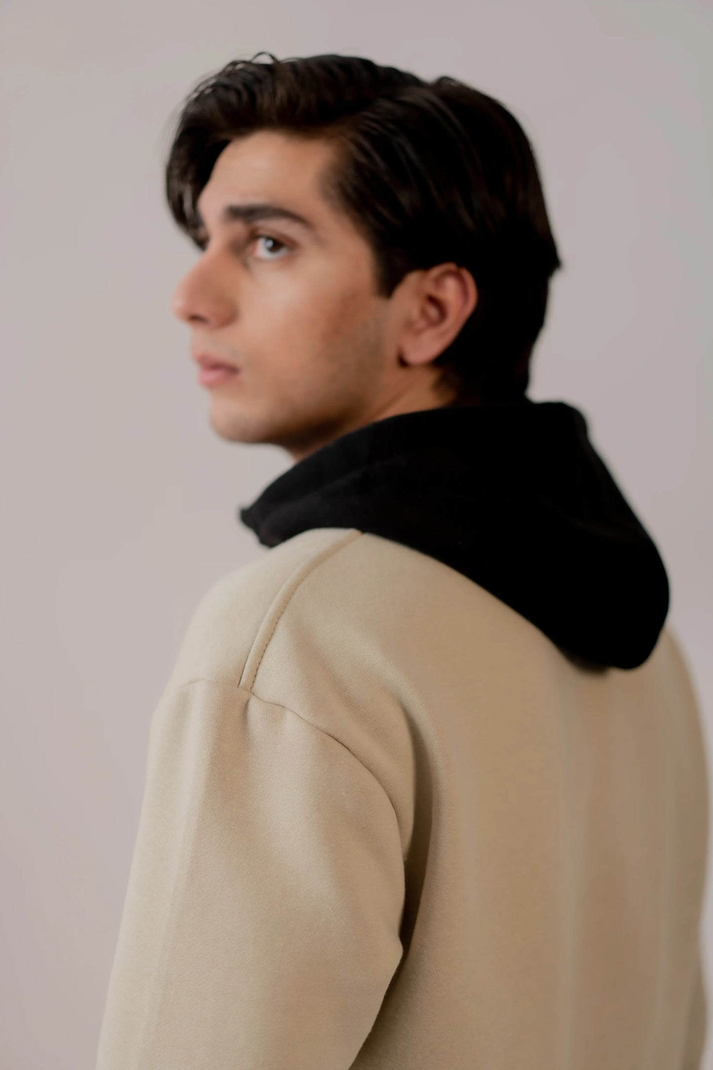 BISCUIT HALF ZIPPER HOODIE