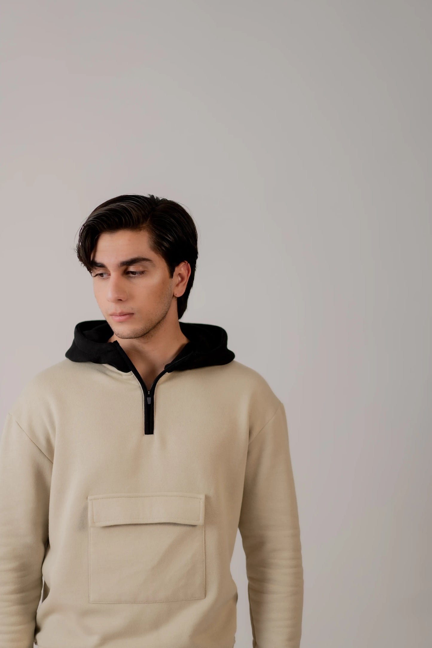 BISCUIT HALF ZIPPER HOODIE