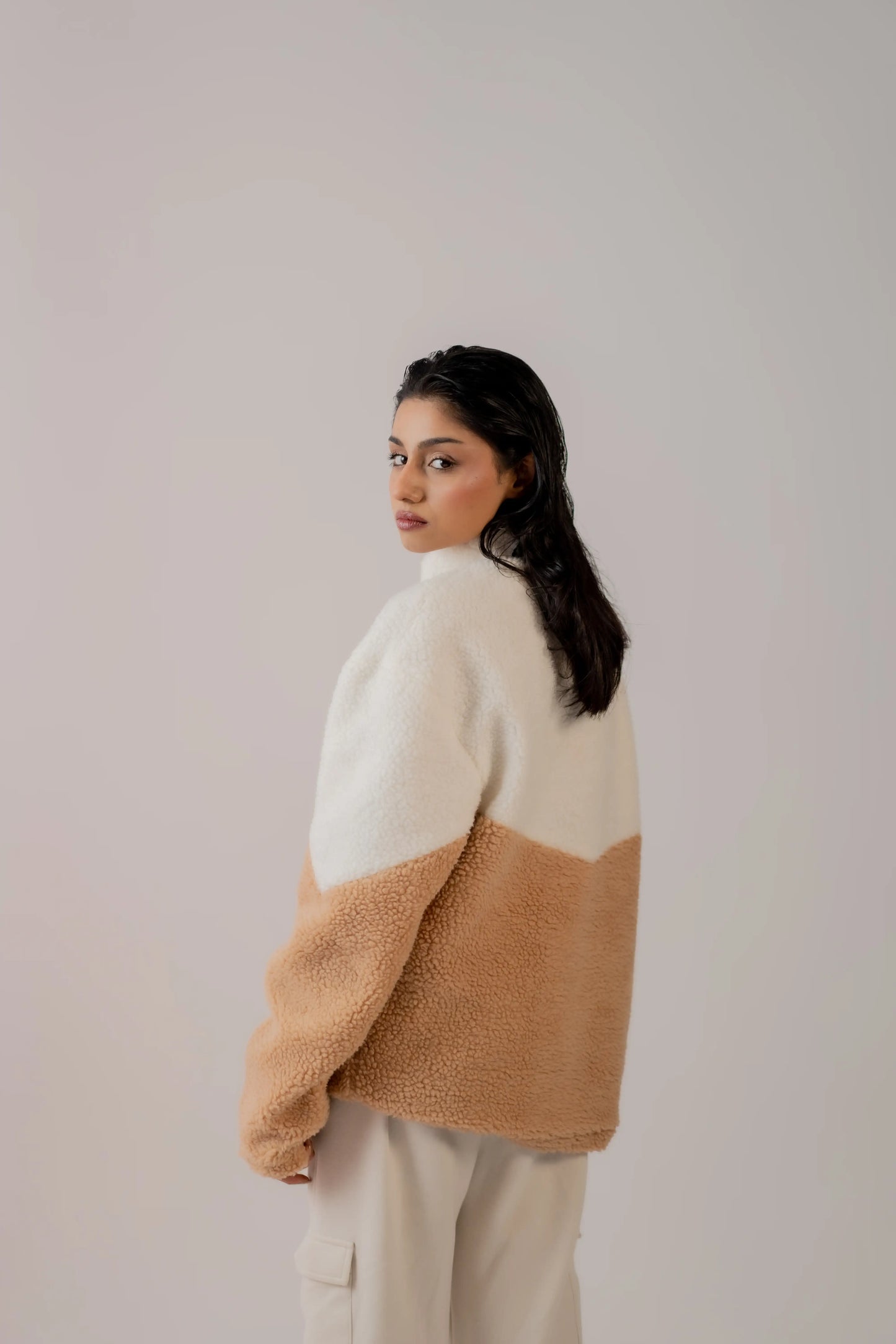 SHERPA FUR HALF ZIP WHITE & UPPER BLACK