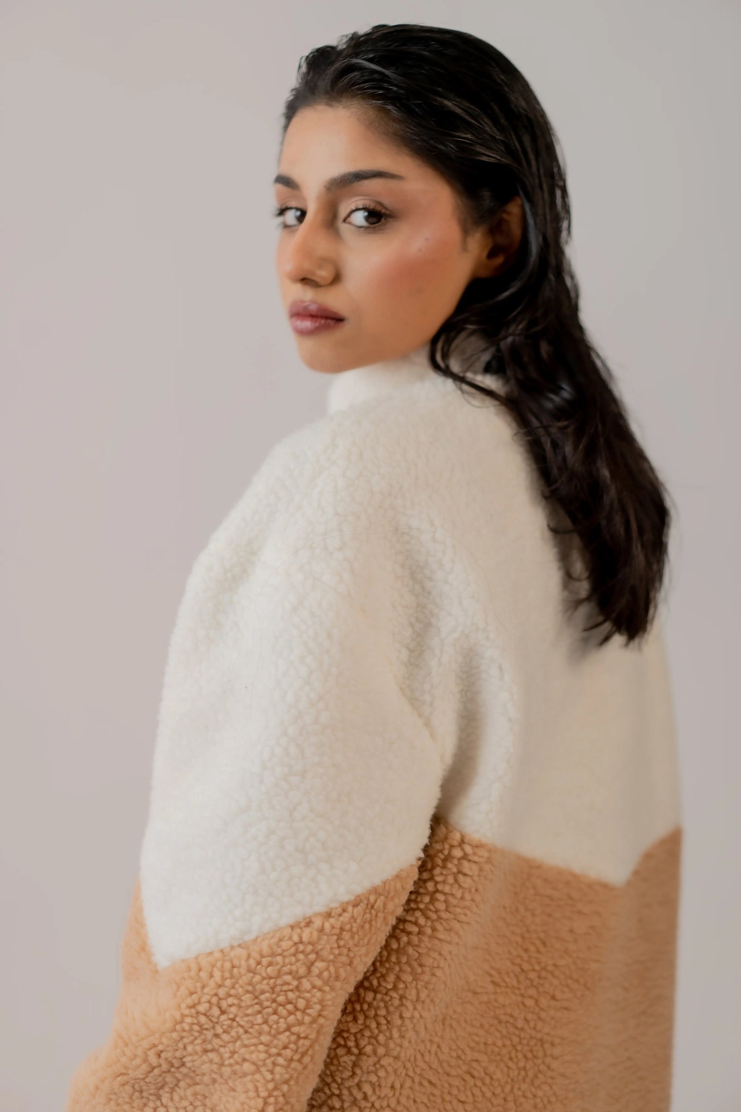SHERPA FUR HALF ZIP WHITE & UPPER BLACK
