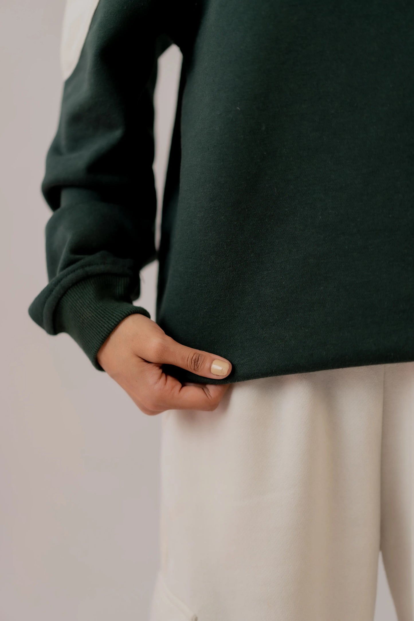 WHITE PANEL SWEATSHIRT