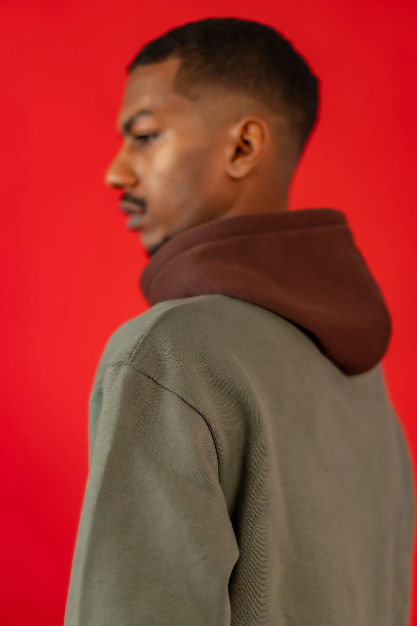 OLIVE PULLOVER HOODIE