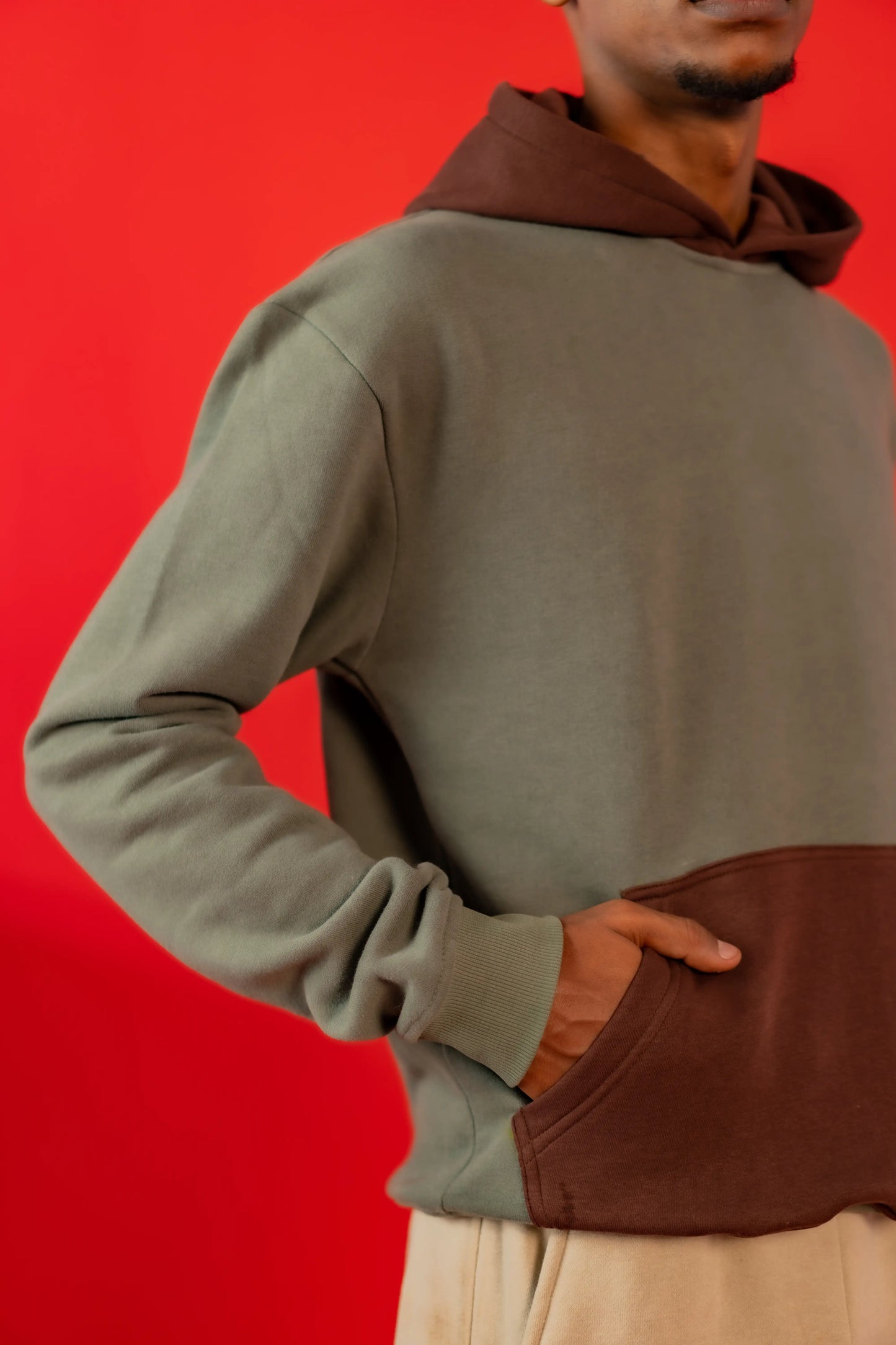 OLIVE PULLOVER HOODIE