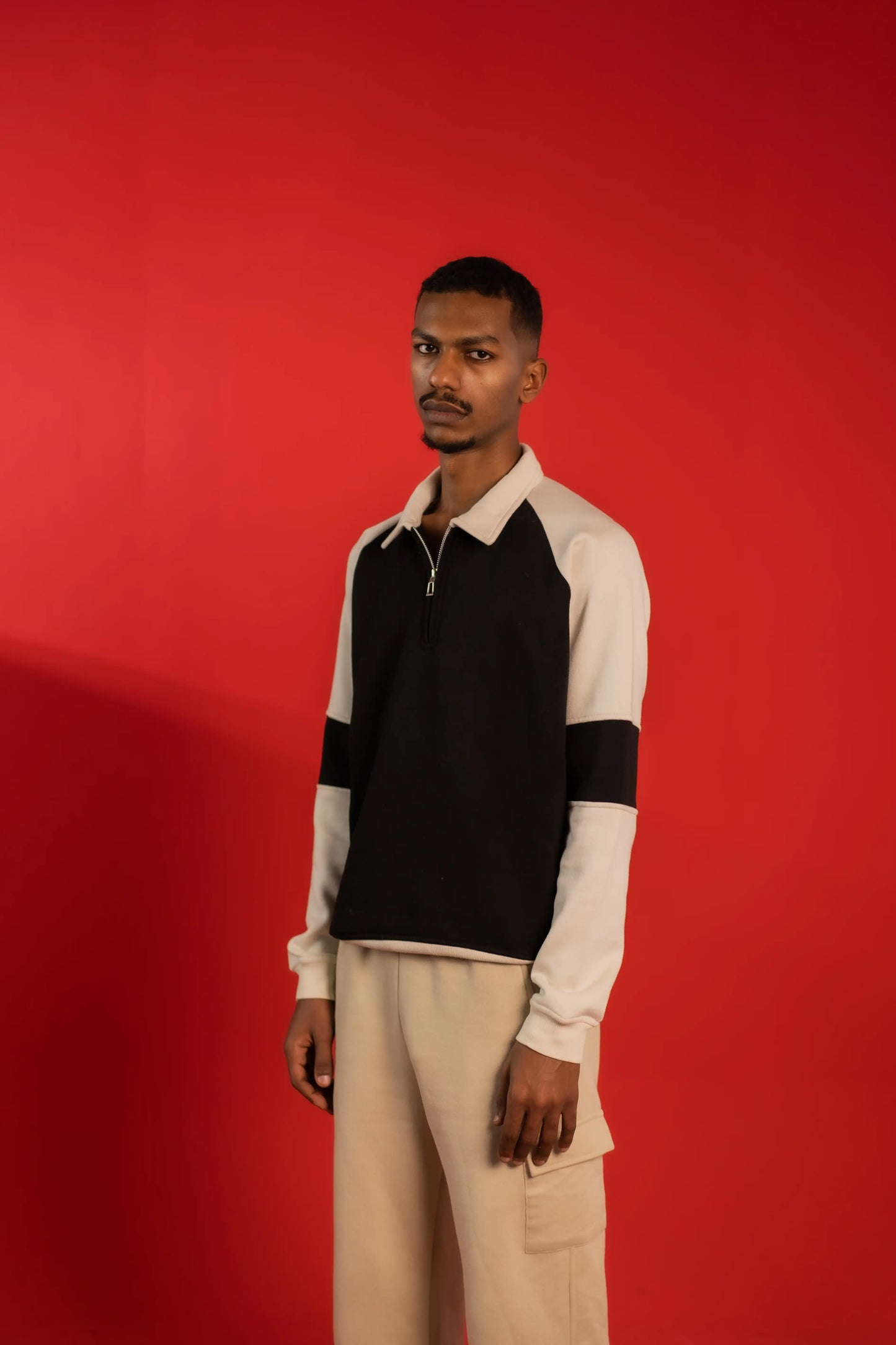 RAGLAN SLEEVES POLO ZIPPER