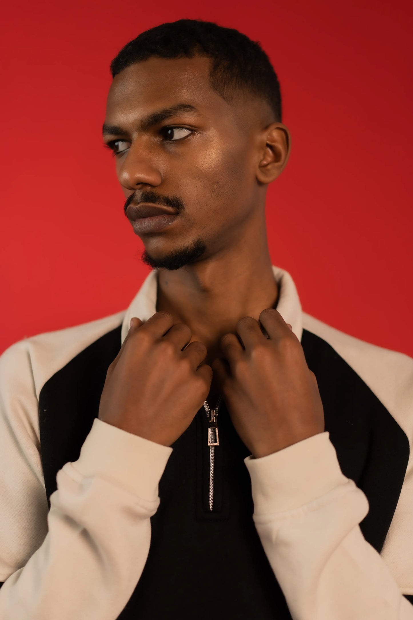 RAGLAN SLEEVES POLO ZIPPER